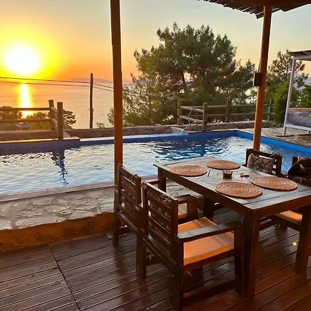 Panaromic Seaview With Pool